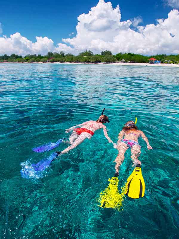Snorkeling Maldives en couple sur un recif